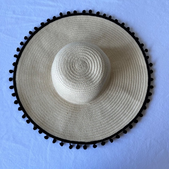 J. By J. Crew wide brim Pom Pom straw hat - Picture 3 of 10